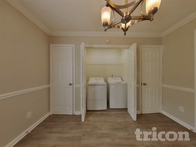 Photo - 34 Inverness Trce