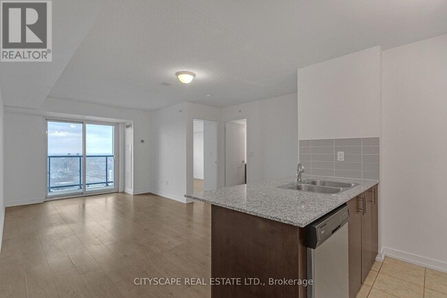 Photo - 1410 Dupont St Unité 1705