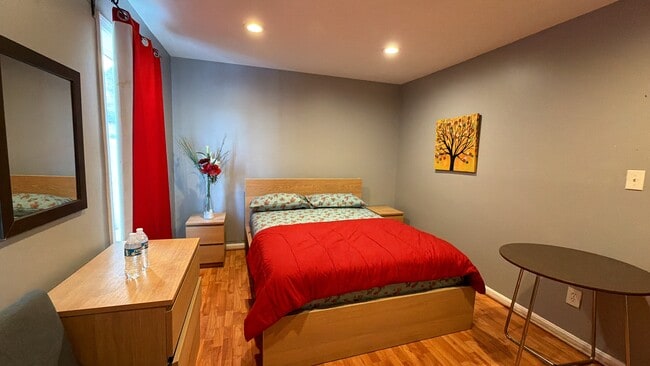 Building Photo - 1017 Brixton Ct Unit B