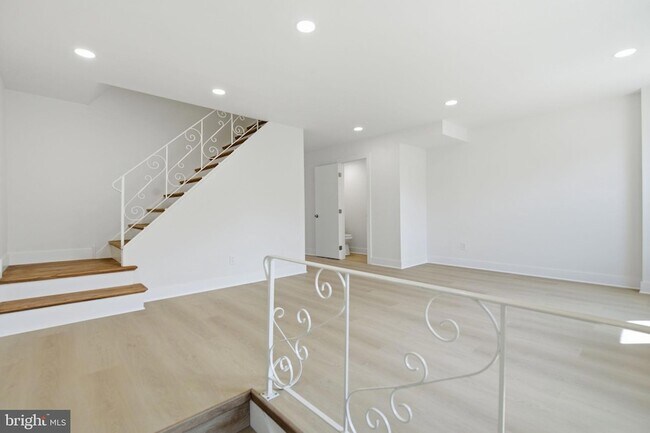 223 Parkdale Rd