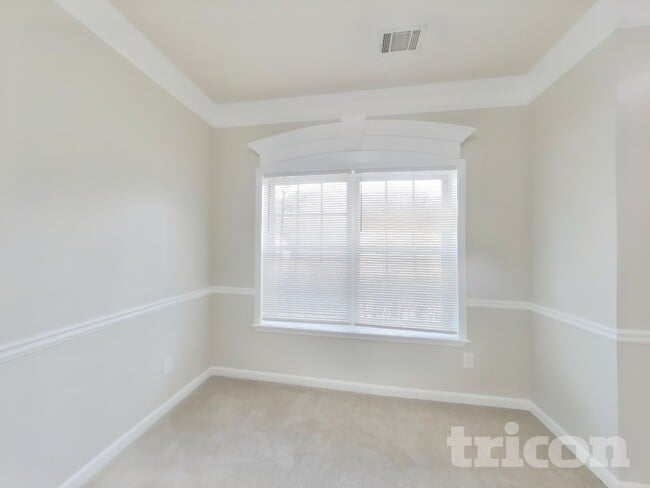 Photo - 130 Nowell Dr