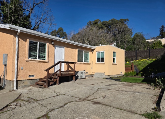 Building Photo - 8034 Ney Ave