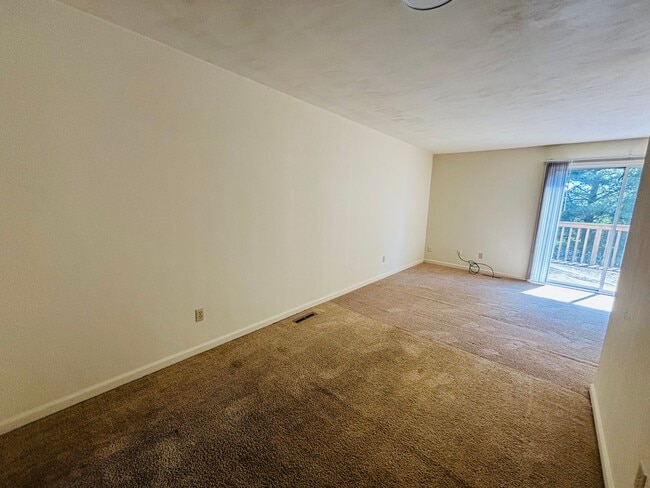 Photo - 4 Bedroom 3.5 Bath Townhouse