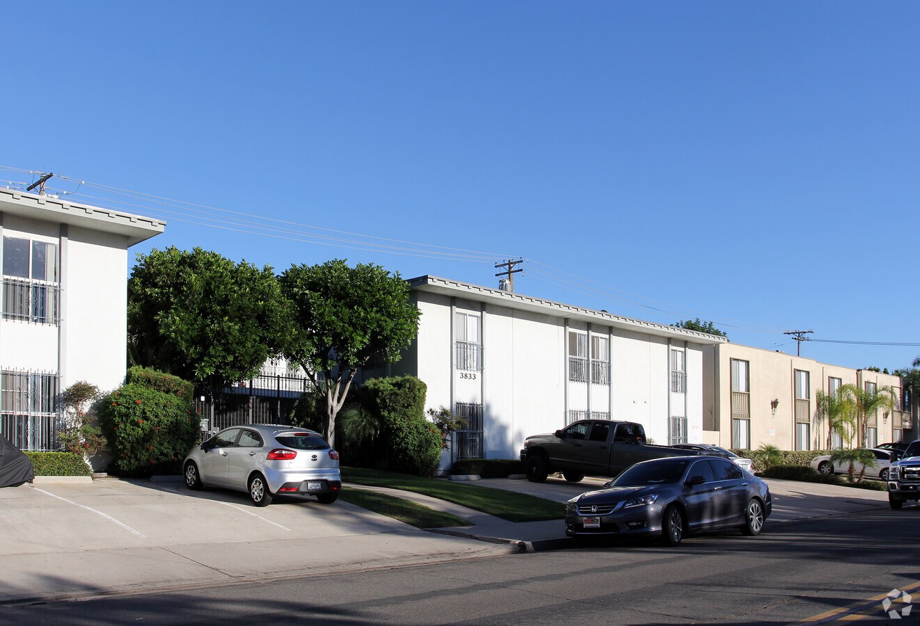 Photo - 3833 Jewell St
