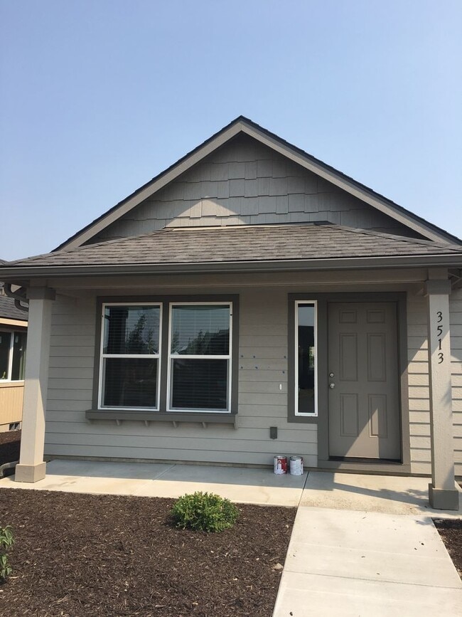 2 Bedroom / 1 Bathroom in SW Redmond Commu... - 2 Bedroom / 1 Bathroom in SW Redmond Commu... House