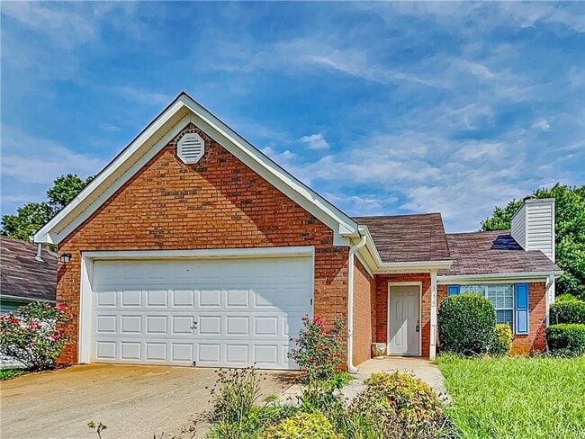 Building Photo - 136 Pecan Dr