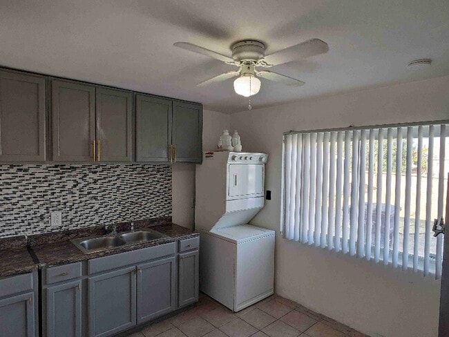 Photo - 1532 Edwards St