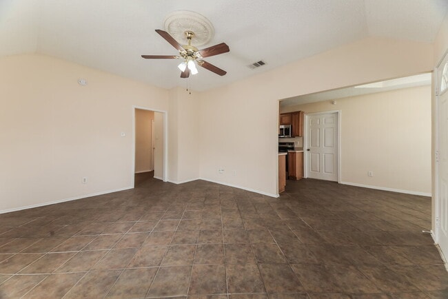 Photo - 1217 Brittany Way