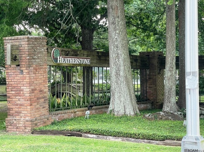 Photo - 2122 Stonehenge Ave