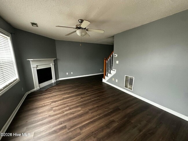 Photo - COBBLESTONE - 2152 M7