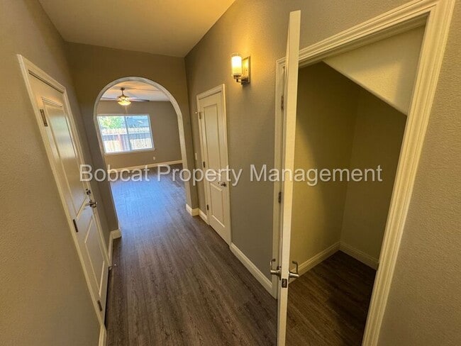 Photo - 1288 Handelin Rd