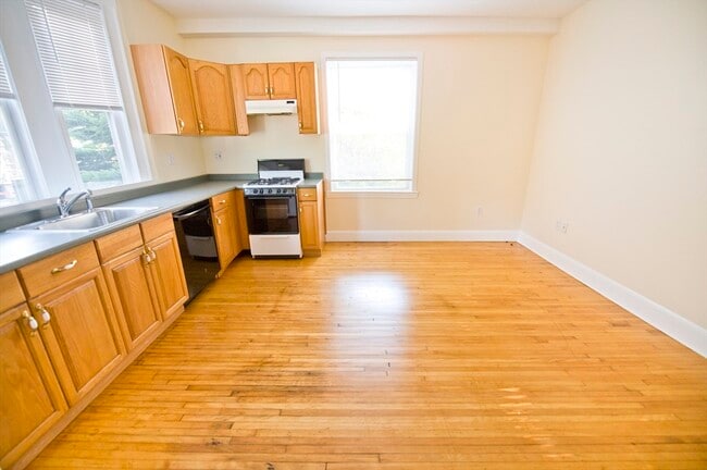 35 Pleasant St Unidad 1F