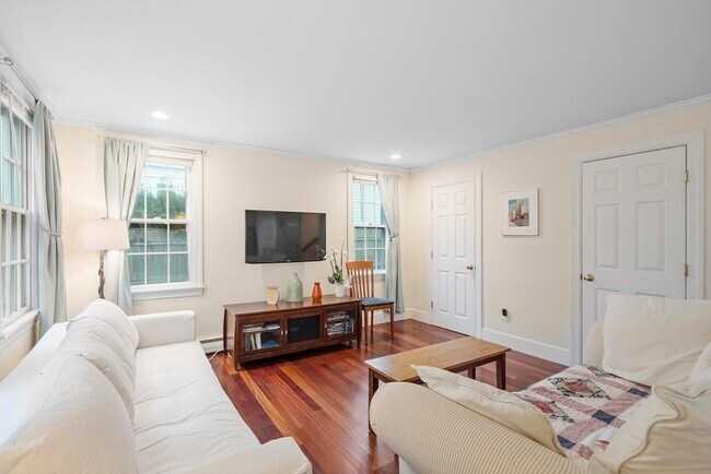 Photo - 54 Broadway Ave Unidad 3