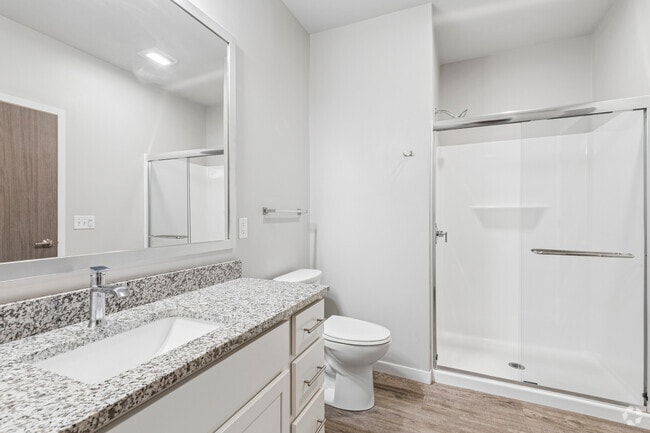 1BR, 1BA - 710SF - Bathroom