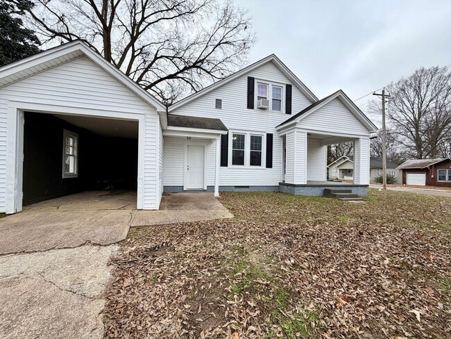 Photo - 200 Summer St