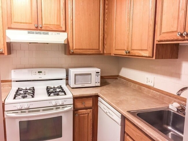 Photo - 77 Pond Ave Unit 808