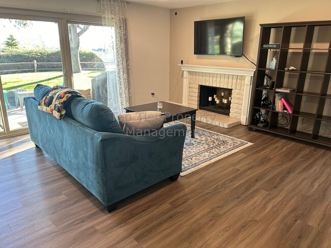 Photo - Beautiful 3 bed / 2.5 bath Townhome in Carlsbad; Close to award winning Carlsbad schools!