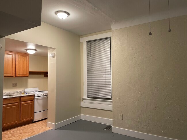 Photo - 5920 Kellogg Ave Unit A