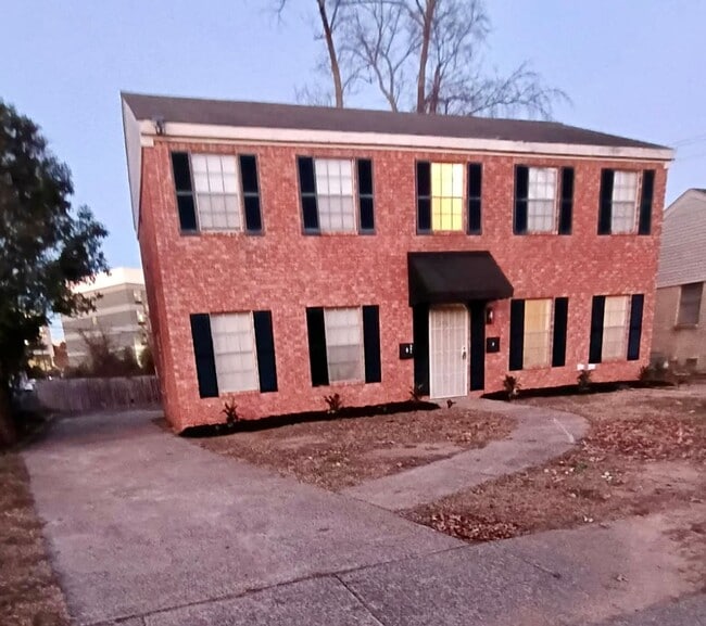 Building Photo - 6408 Blue Bird Dr Unit A