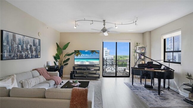 Building Photo - 8390 SW 72nd Ave Unit 811 Rental