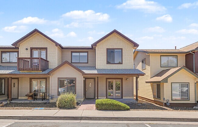 1519 E Payton Wy