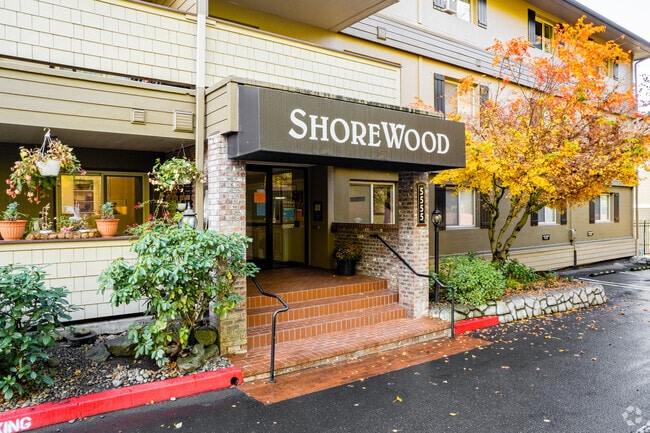 Leasing Office Entrance