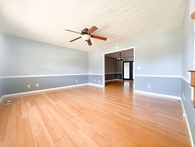 Photo - 3 Bedroom / 2.5 Bathroom - Home in Cookeville!