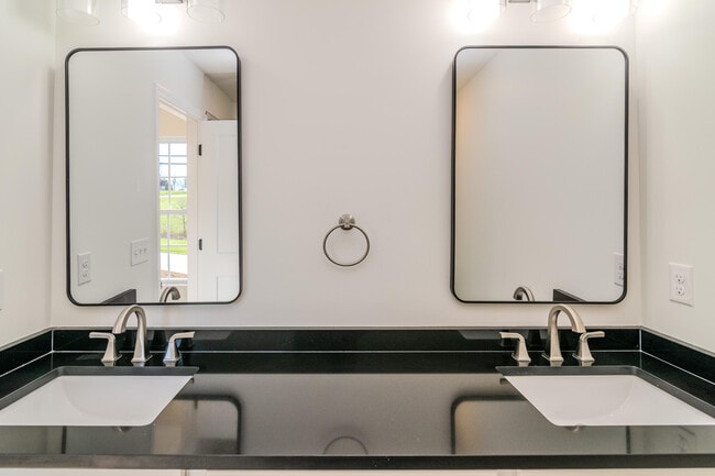 Photo - 164 Doubletree Ct