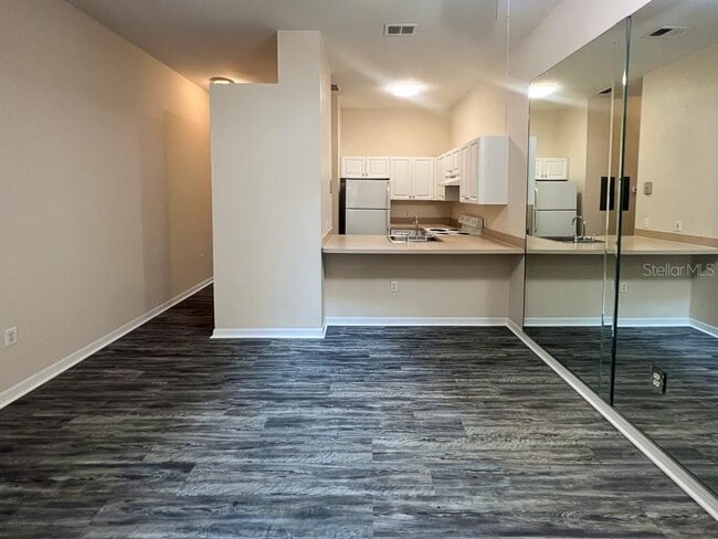 Photo - 3911 SW 27th St Unit 9