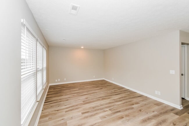 Photo - 3612 Crossbrooke Dr