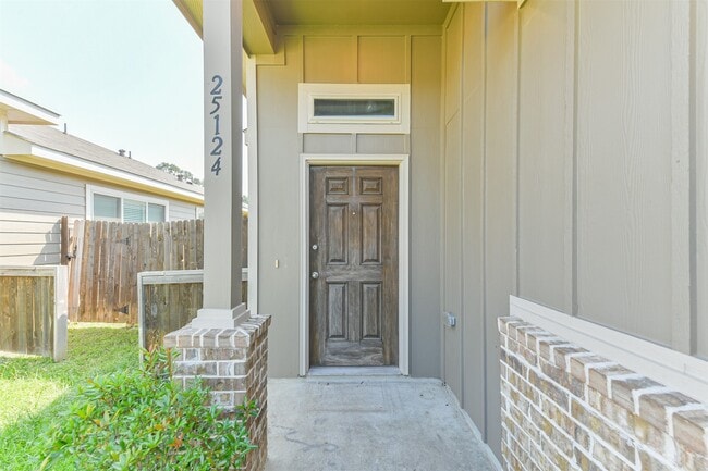 Photo - 25124 Pacific Wren Dr
