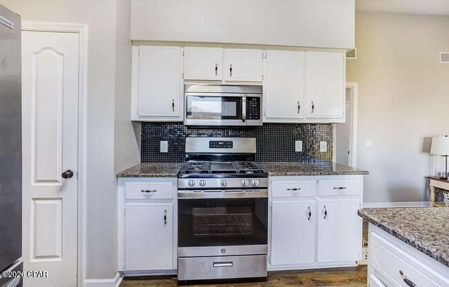 Photo - 8107 Heritage Woods Ln