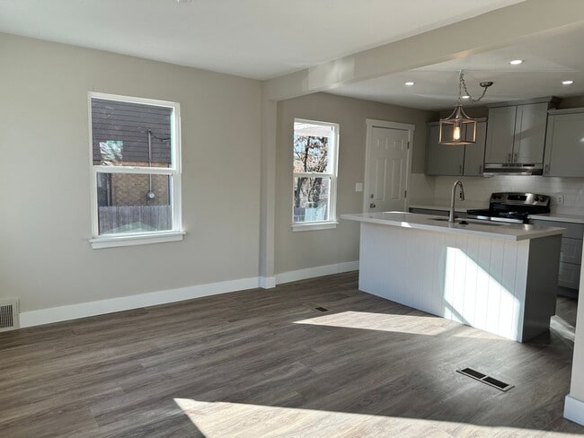 Photo - Darling remodeled 5 bedroom 2 bathroom home in the heart of Ogden