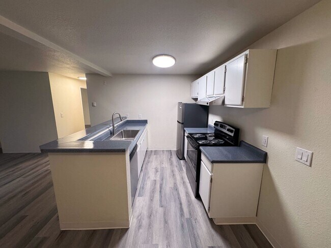 Photo - Wellington Place Apartments