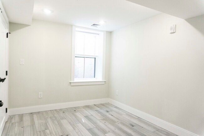 Photo - 80 Linden St Unidad 1