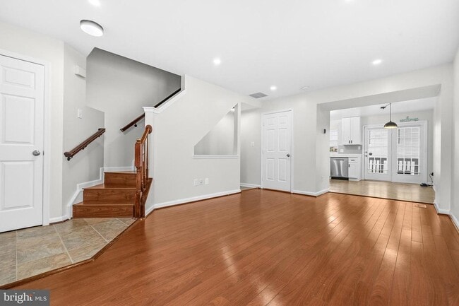 Photo - 6109 Beddingfield Ct