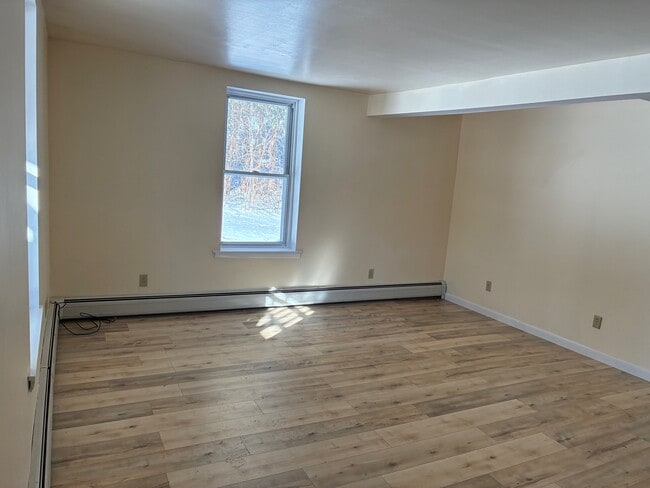 Living Room - 54 Mill St