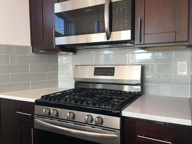 Photo - 320 Cecil B. Moore Ave Unidad 5