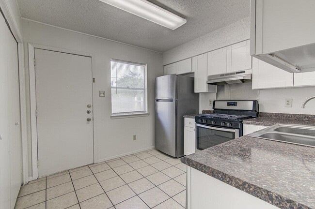 Photo - 8108 West Gate Blvd