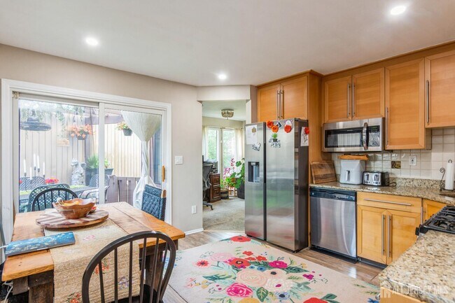 Photo - 217 Silver Ln