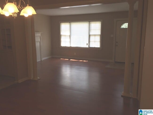 Photo - 8132 10th Ave S