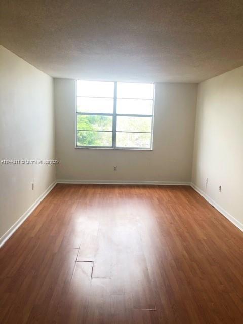 Photo - 482 NW 165th St Unidad A405