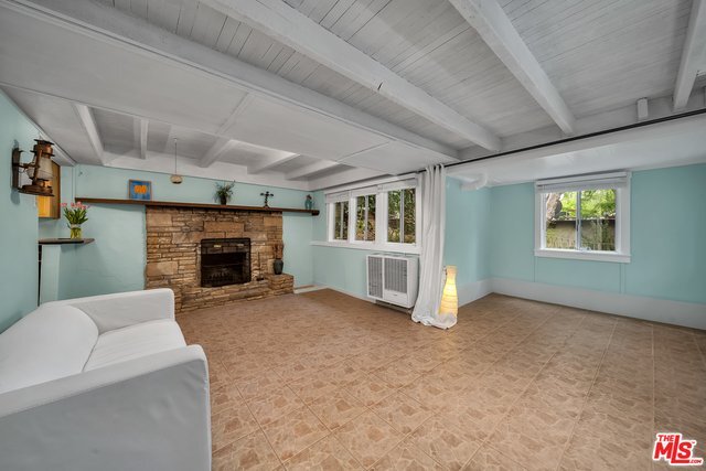 Building Photo - 2134 N Beverly Glen Blvd Unit 2134