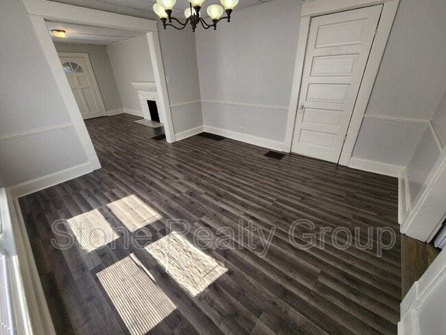 Photo - 704 S 18th St