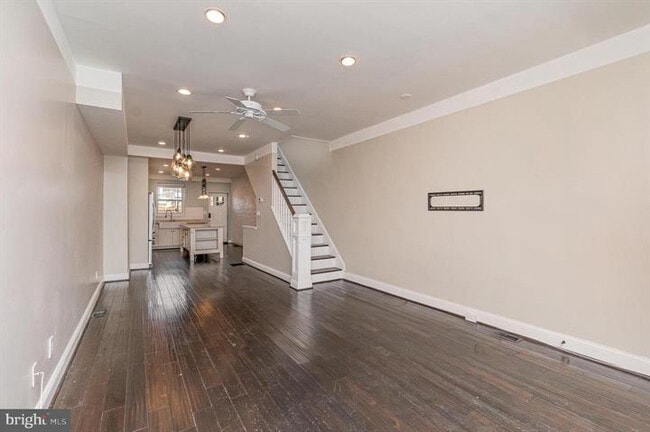 Photo - 217 S Clinton St