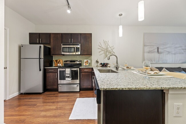 1 dormitorio, 1 baño - 775 pies cuadrados - Cocina - Parkside Apartments
