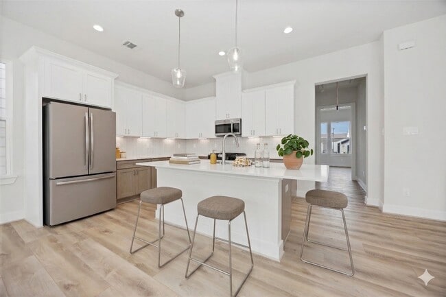 6109 Campo Vista Dr