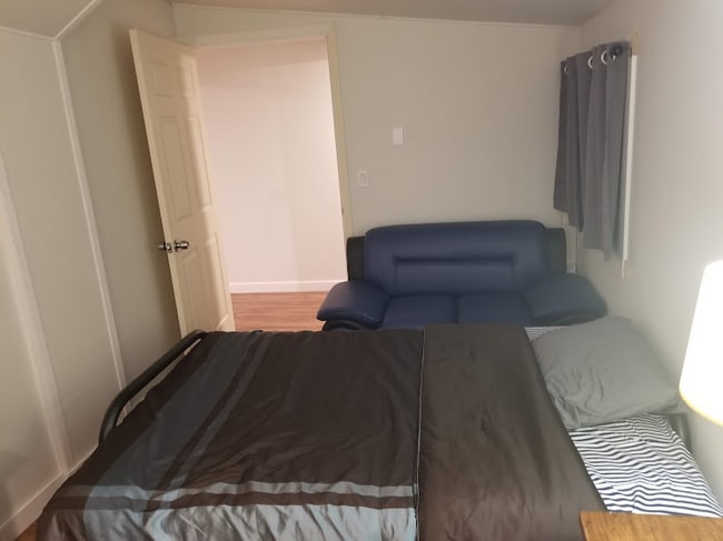 Photo - 523 SW 160th St