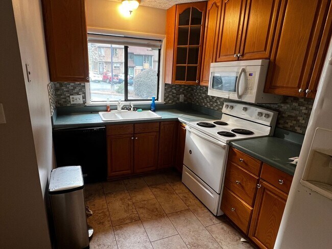Photo - 3 Bedroom Townhome in Athens, down Riverbe...