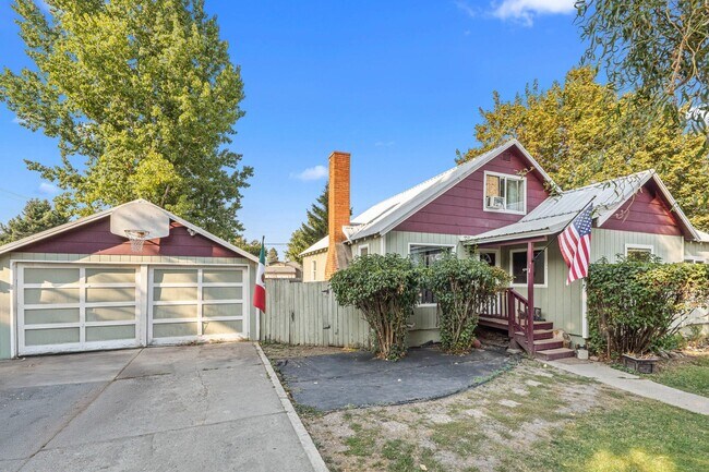 Photo - 206 W Jenkins Ave